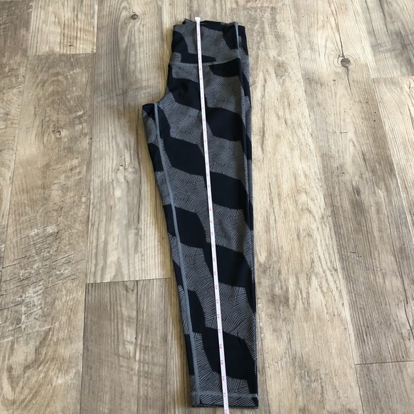 aerie Chill. Play. Move. Gray/Black Leggings. - Picture 10 of 10